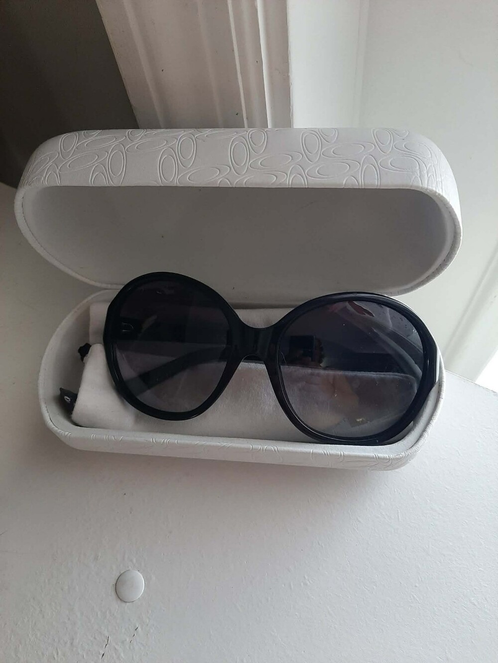 DOLCE & GABBANA Black🕶Oversized Sunglasses - Picture 9 of 9